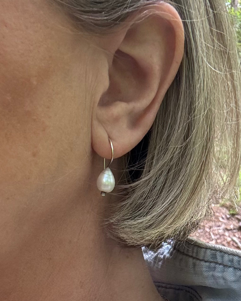 Pearl Ear Wire
